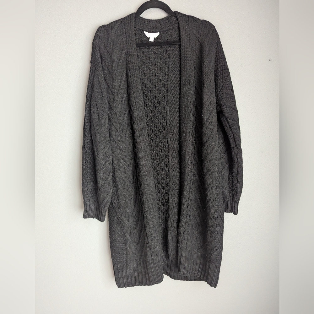 Time and true women size large long black sweater 24x32x41 location 57